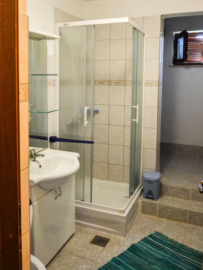 Apartment Zoja ปิเนซิตซี ภายนอก รูปภาพ